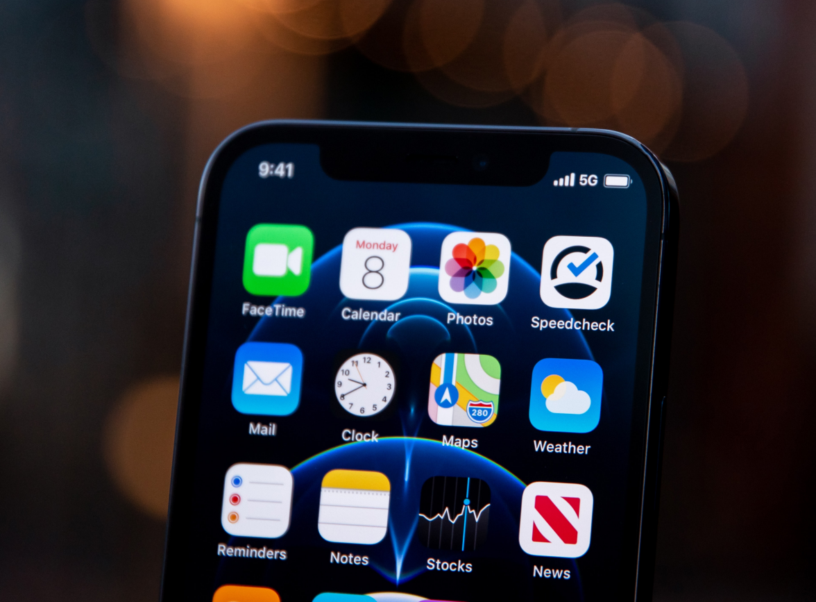 元江苹果手机维修分享为什么 iPhone 12 在冬季会自动关机 